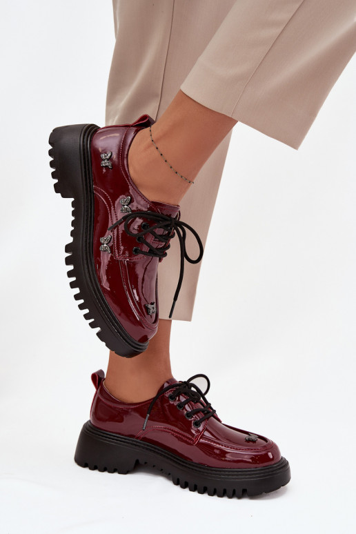 mit Lackeffekt Haut Schuhe FemininPrzypinkami Artiker 57C0336 Burgund