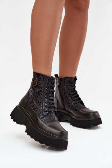 Haut Damenstiefel mit einer Plattform mit Schriften I Ozdobnym Detalem Artiker 57C2273 schZuarze Farbe 2