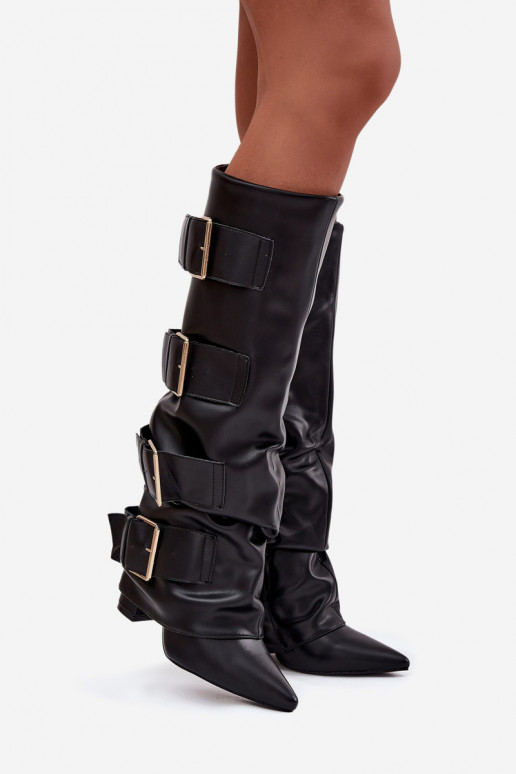 Damenstiefel mit Absatz, eingearbeitetem Schaft und goldenen Schnallen in schwarz Isavelle Damenstiefel mit Absatz, eingearbeitetem Schaft und goldenen Schnallen in schwarz Isavelle