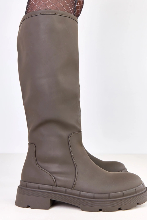 Grüne matte Damenstiefel aus...