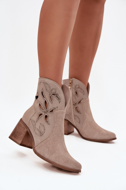 Damenstiefel mit durchbrochenen ElementenErmöglichtturalnego aus INildlederu mit Absätzen Zazoo 3690 Beige