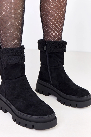 Czarne botki z futerkiem na... 2