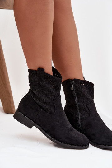 Damenstiefel mit breiten Absätzen mit durchbrochenen Elementen S.Barski HY52-530 schZuarze Farbe