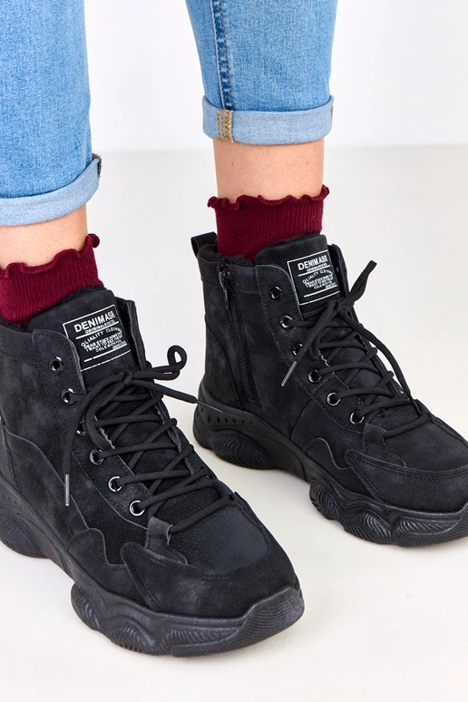 Schwarze Arbeitsschuhe aus...