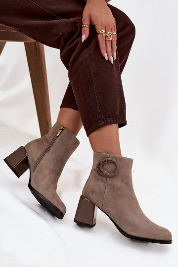 aus INildleder INarme Stiefel mit Absatz Mit Dekorationen Detalem Artiker 57C0014 Beige