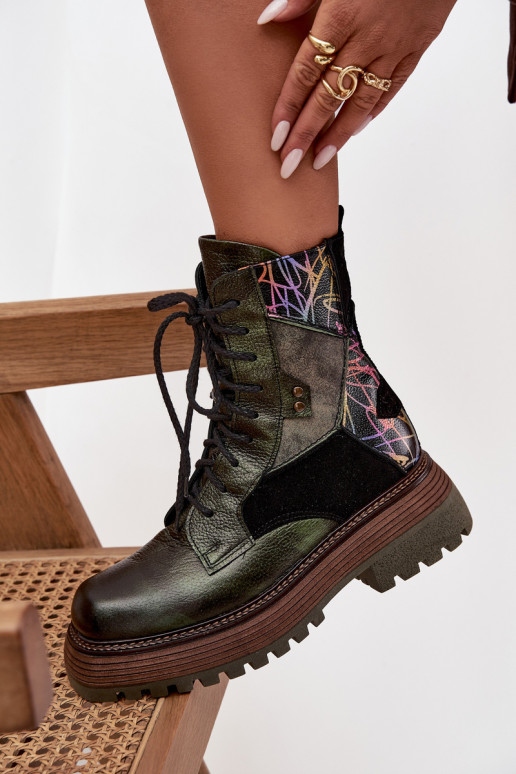 Haut Arbeitsstiefeletten Feminin mit einer Plattform Es mussciejka 07104-09 Khaki-Farbe-Farbe