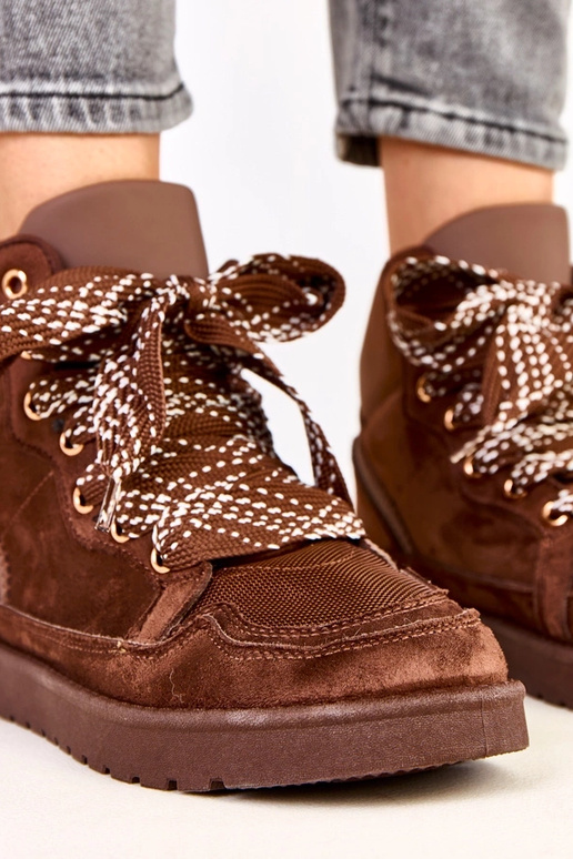 Braune hohe Sneakers mit dicken...