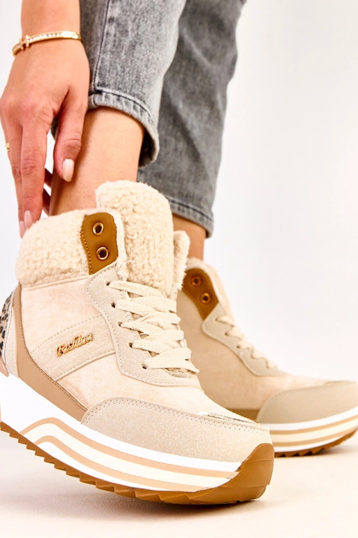 Sandfarbene hohe warme Sneakers mit...