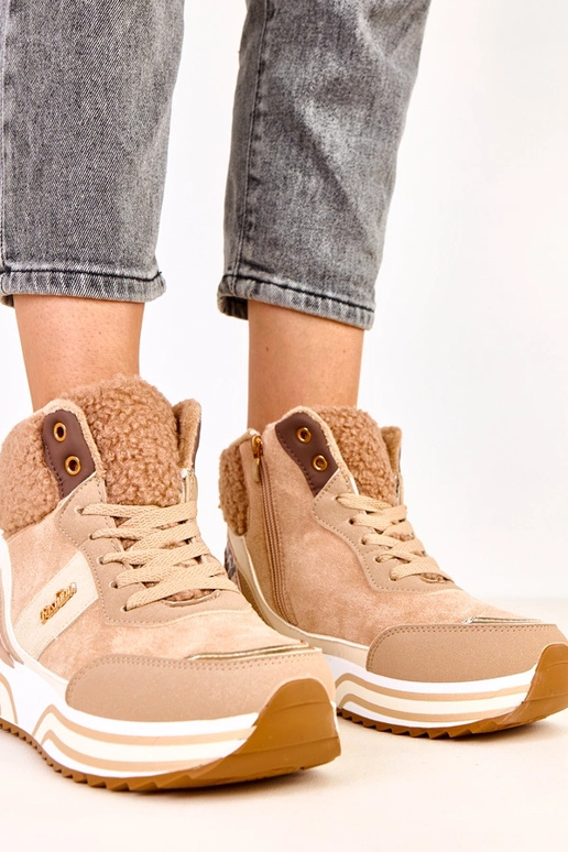 Dunkel-sandfarbene hohe warme...