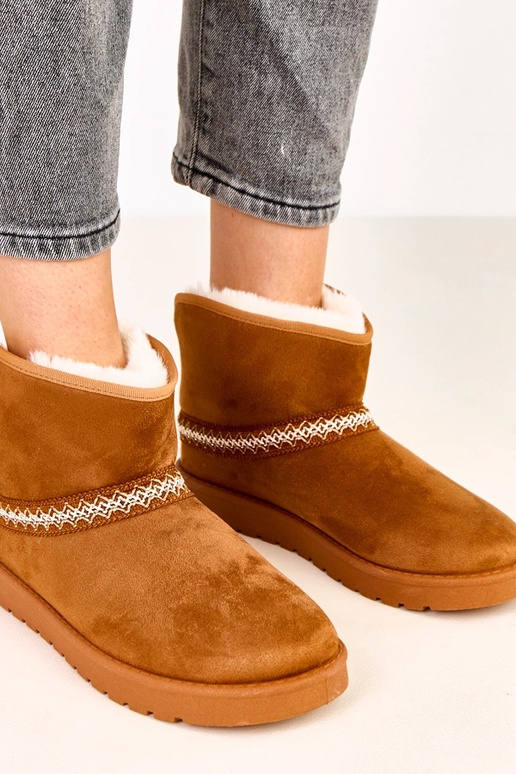 Karamellfarbene niedrige... Karamellfarbene niedrige...