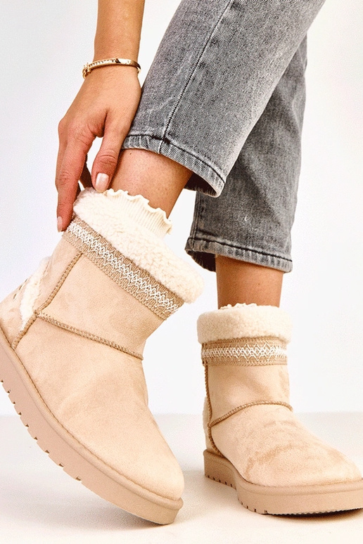 Beige niedrige Schneestiefel mit... Beige niedrige Schneestiefel mit...