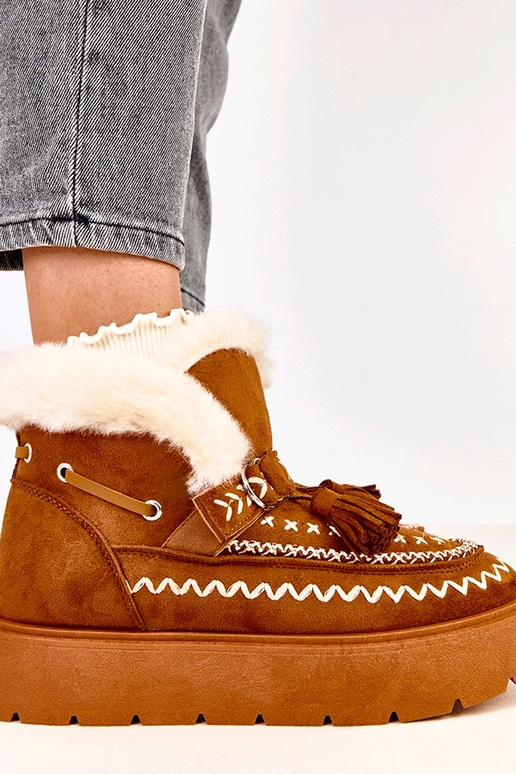 Braune Schneestiefel mit Plateausohle... Braune Schneestiefel mit Plateausohle...