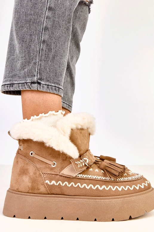 Hellbraune Schneestiefel mit... Hellbraune Schneestiefel mit...