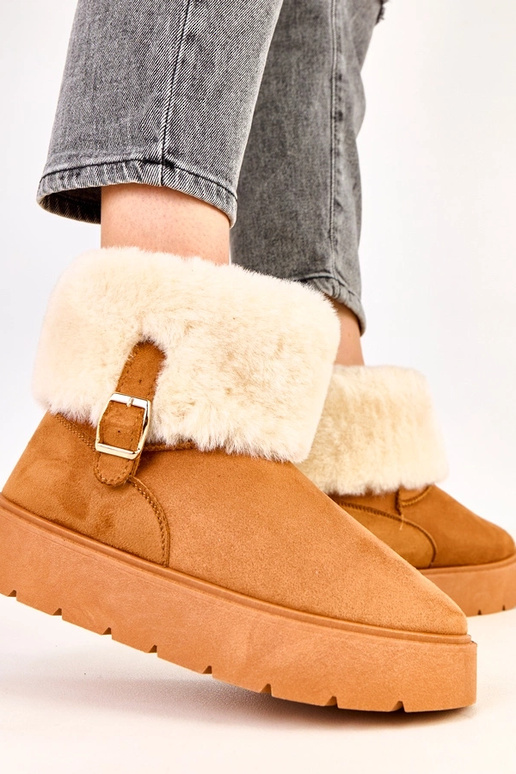 Braune Schneestiefel mit Plateausohle... Braune Schneestiefel mit Plateausohle...
