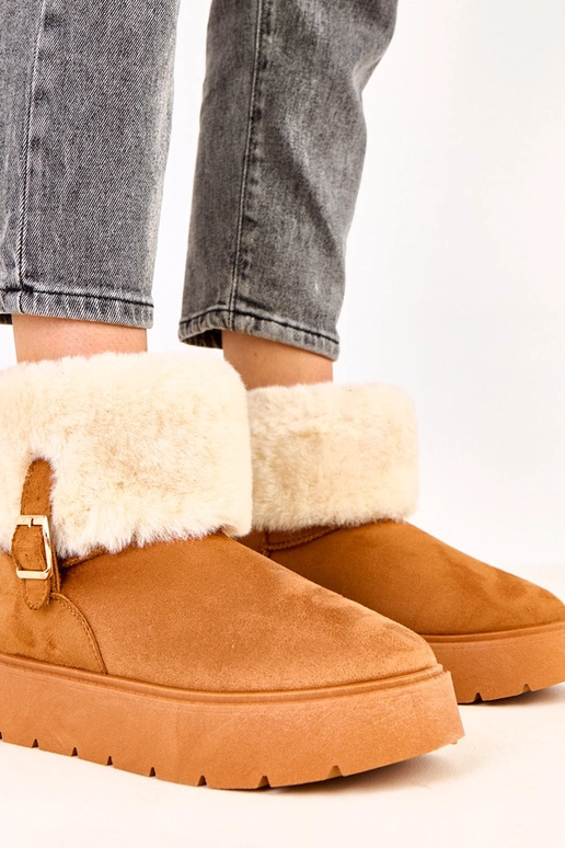 Braune Schneestiefel mit Plateausohle... Braune Schneestiefel mit Plateausohle...