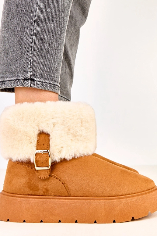 Braune Schneestiefel mit Plateausohle... Braune Schneestiefel mit Plateausohle...