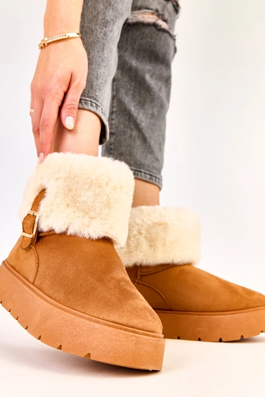 Braune Schneestiefel mit Plateausohle... Braune Schneestiefel mit Plateausohle...