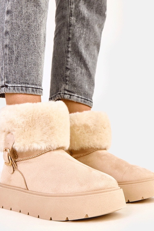 Beige Schneestiefel mit Plateausohle... Beige Schneestiefel mit Plateausohle...