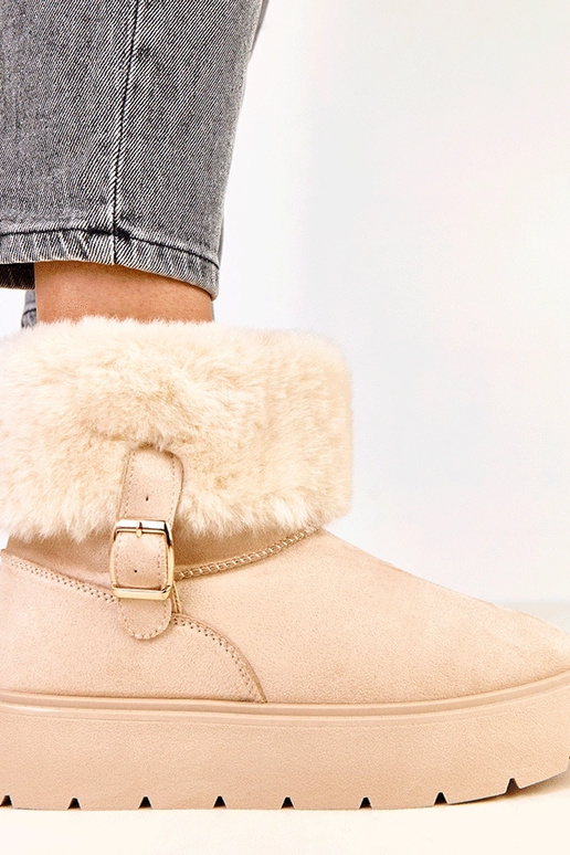 Beige Schneestiefel mit Plateausohle... Beige Schneestiefel mit Plateausohle...