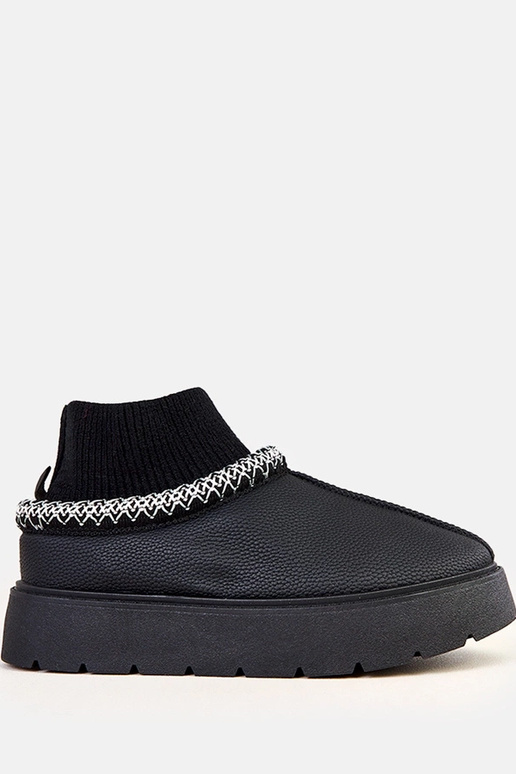Schwarze Schneestiefel mit Sockenform... Schwarze Schneestiefel mit Sockenform...