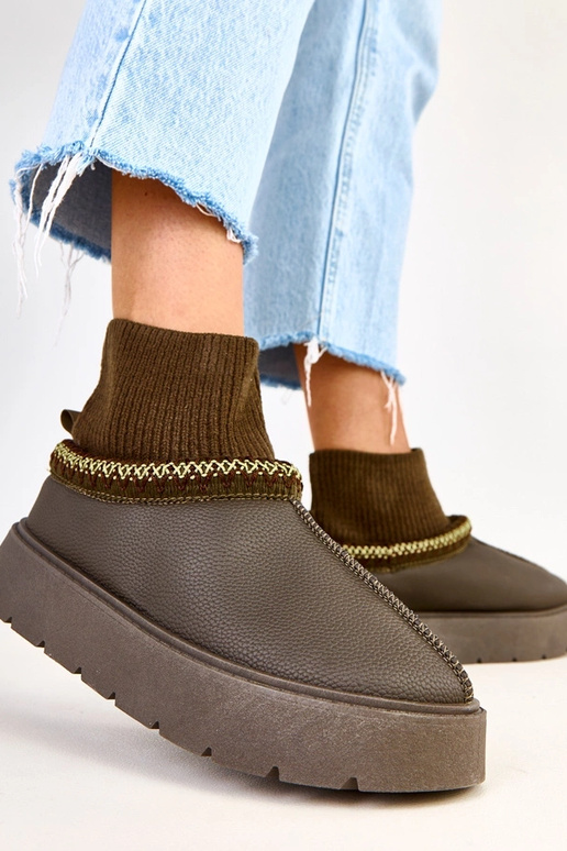 Grüne Schneestiefel mit Sockenform... Grüne Schneestiefel mit Sockenform...
