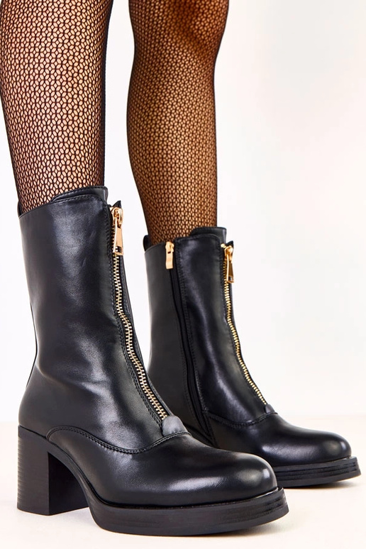 Schwarze Stiefeletten mit Absatz und...