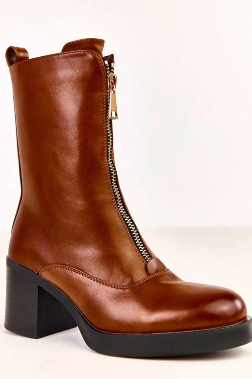 Braune Stiefeletten mit Absatz und...