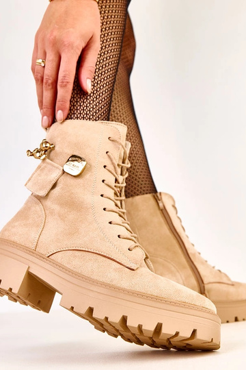 Sandfarbene Stiefel mit Bärchen und Schnalle Hariet 2