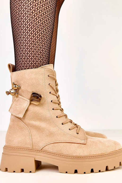 Sandfarbene Stiefel mit Bärchen und...
