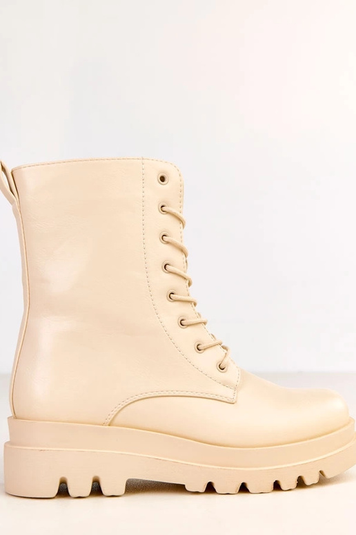 Sandfarbene klassische Damenstiefel...