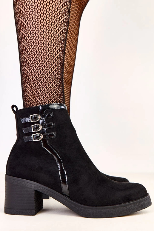 Schwarze Ankle Boots mit...