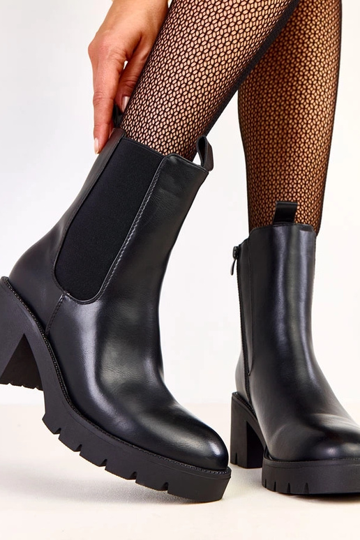 Schwarze Ankle Boots mit...
