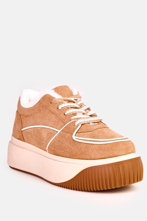 Braune warme Sportschuhe auf...