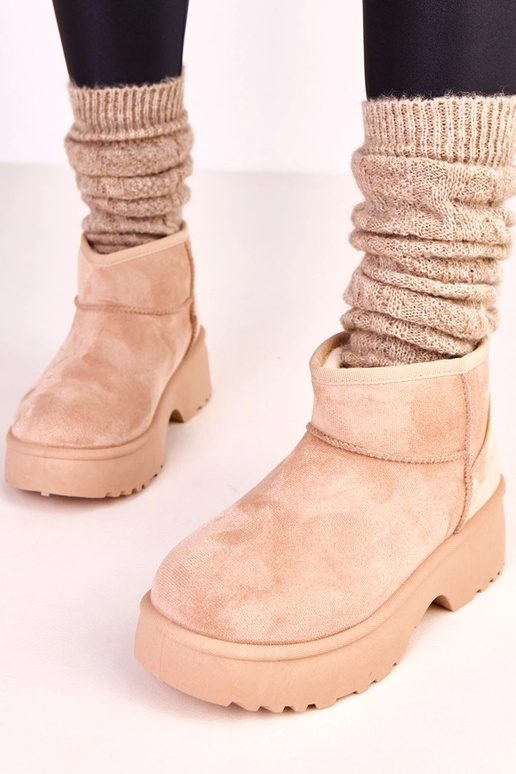 Sandfarben niedrige Schneestiefel aus... Sandfarben niedrige Schneestiefel aus...