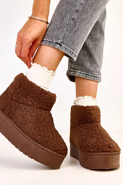 Dunkelbraune Schneestiefel mit... Dunkelbraune Schneestiefel mit...