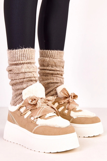 Beżowe sneakersy ocieplane...