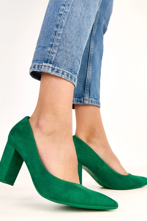 Grüne Sandalen aus Kunstwildleder mit... Grüne Sandalen aus Kunstwildleder mit...