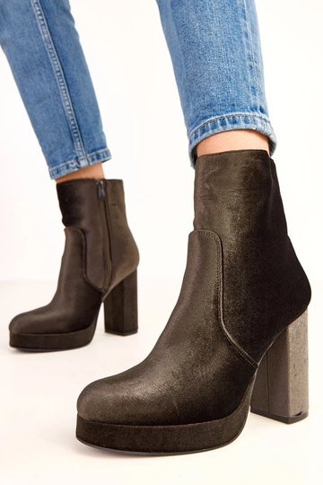 Grüne glänzende Stiefeletten mit Absatz Asanda 2