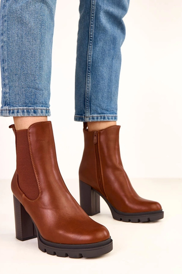 Braune Stiefeletten mit...