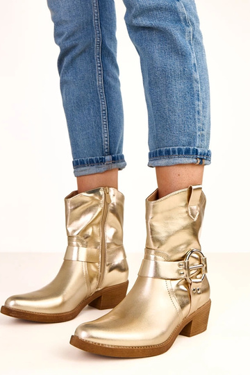 Goldene Cowboystiefel mit Absatz und dekorativer Schnalle Cedisa