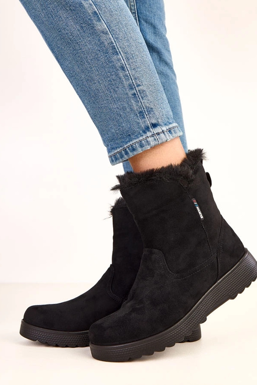 Schwarze warme Damenstiefel aus... Schwarze warme Damenstiefel aus...