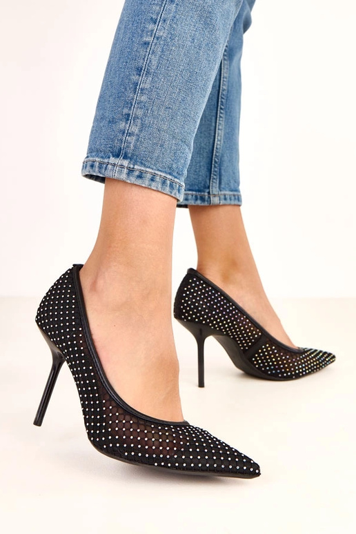 Schwarze High Heels aus Netzstoff,... Schwarze High Heels aus Netzstoff,...