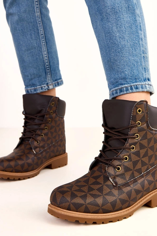 Schwarz-braune Arbeitsschuhe mit... Schwarz-braune Arbeitsschuhe mit...