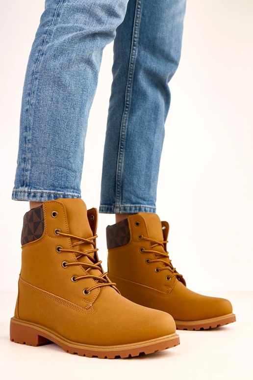 Braune Arbeitsschuhe mit matter... Braune Arbeitsschuhe mit matter...