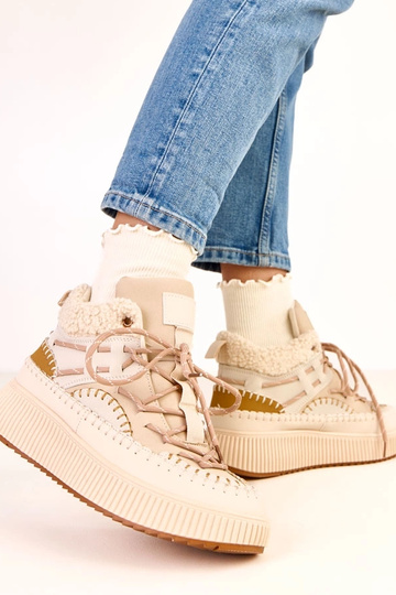 Sandfarbene Schneestiefel... 2