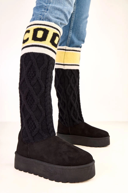 Schwarze Schneestiefel mit Plattform... Schwarze Schneestiefel mit Plattform...