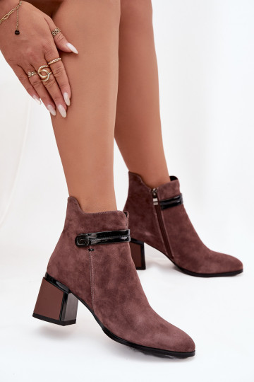 Warme Damen Stiefeletten aus Kunstwildleder mit verzierten Absätzen D&A CR52-650 braun