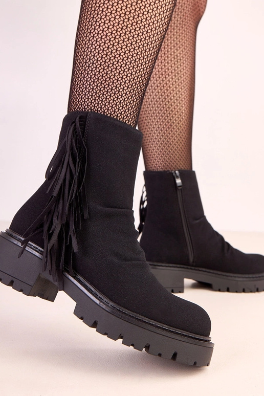 Schwarze Stiefel Silia mit Fransen... Schwarze Stiefel Silia mit Fransen...