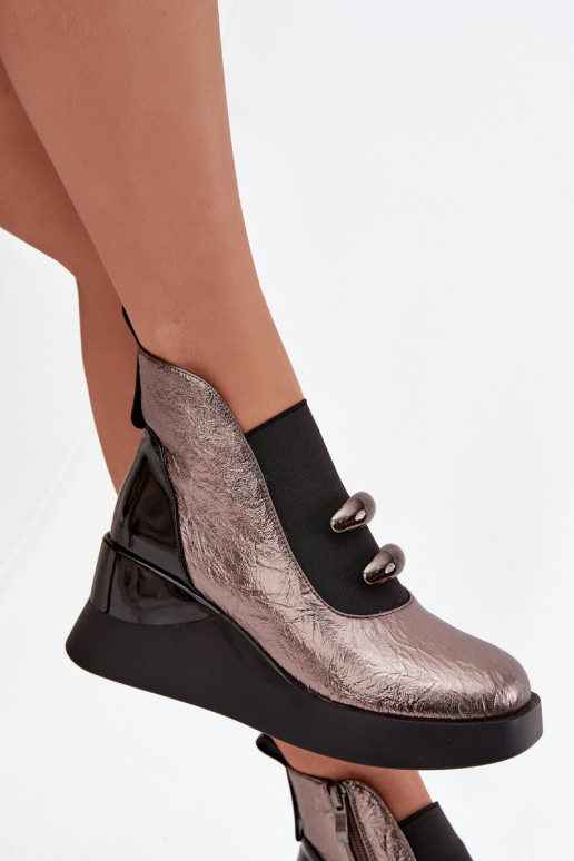 Damenstiefel Auf einem Keil D&A MR52-106 Metallisches Design Damenstiefel Auf einem Keil D&A MR52-106 Metallisches Design