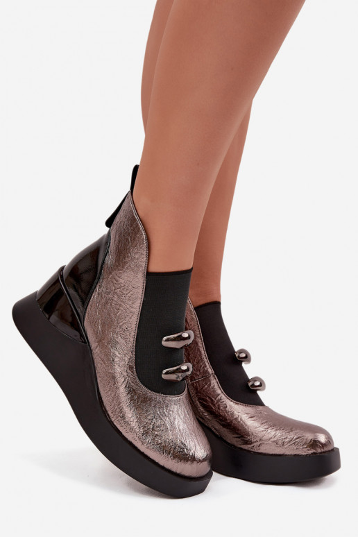 Damenstiefel Auf einem Keil D&A MR52-106 Metallisches Design Damenstiefel Auf einem Keil D&A MR52-106 Metallisches Design